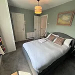 Central, Comfortable And Spacious 4 Bed Duplex
