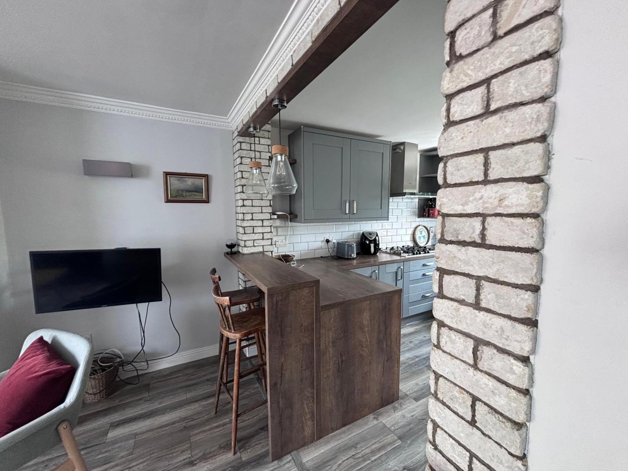 Central, Comfortable And Spacious 4 Bed Duplex * Dublin