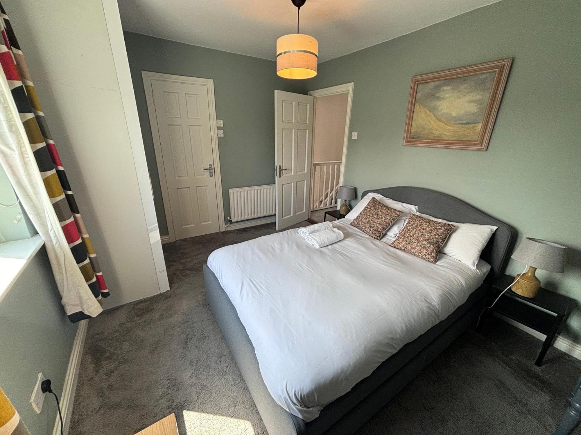 Apartment Central, Comfortable And Spacious 4 Bed Duplex