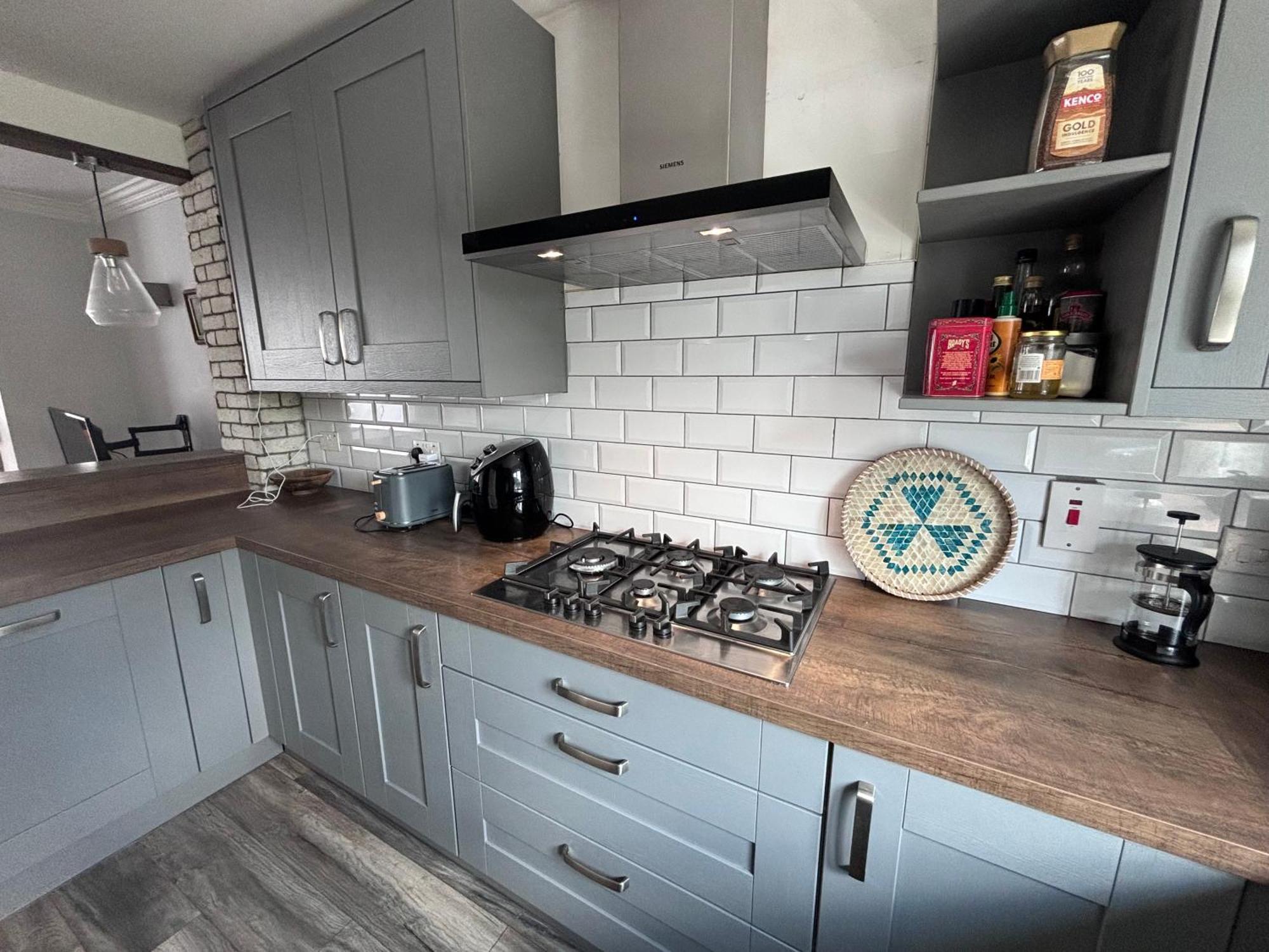 Central, Comfortable And Spacious 4 Bed Duplex Apartment