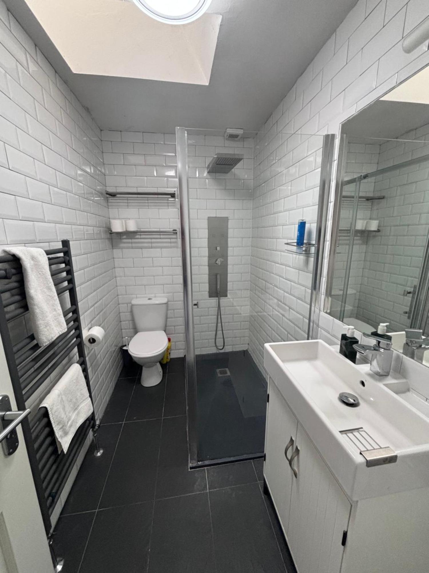 Central, Comfortable And Spacious 4 Bed Duplex Dublin