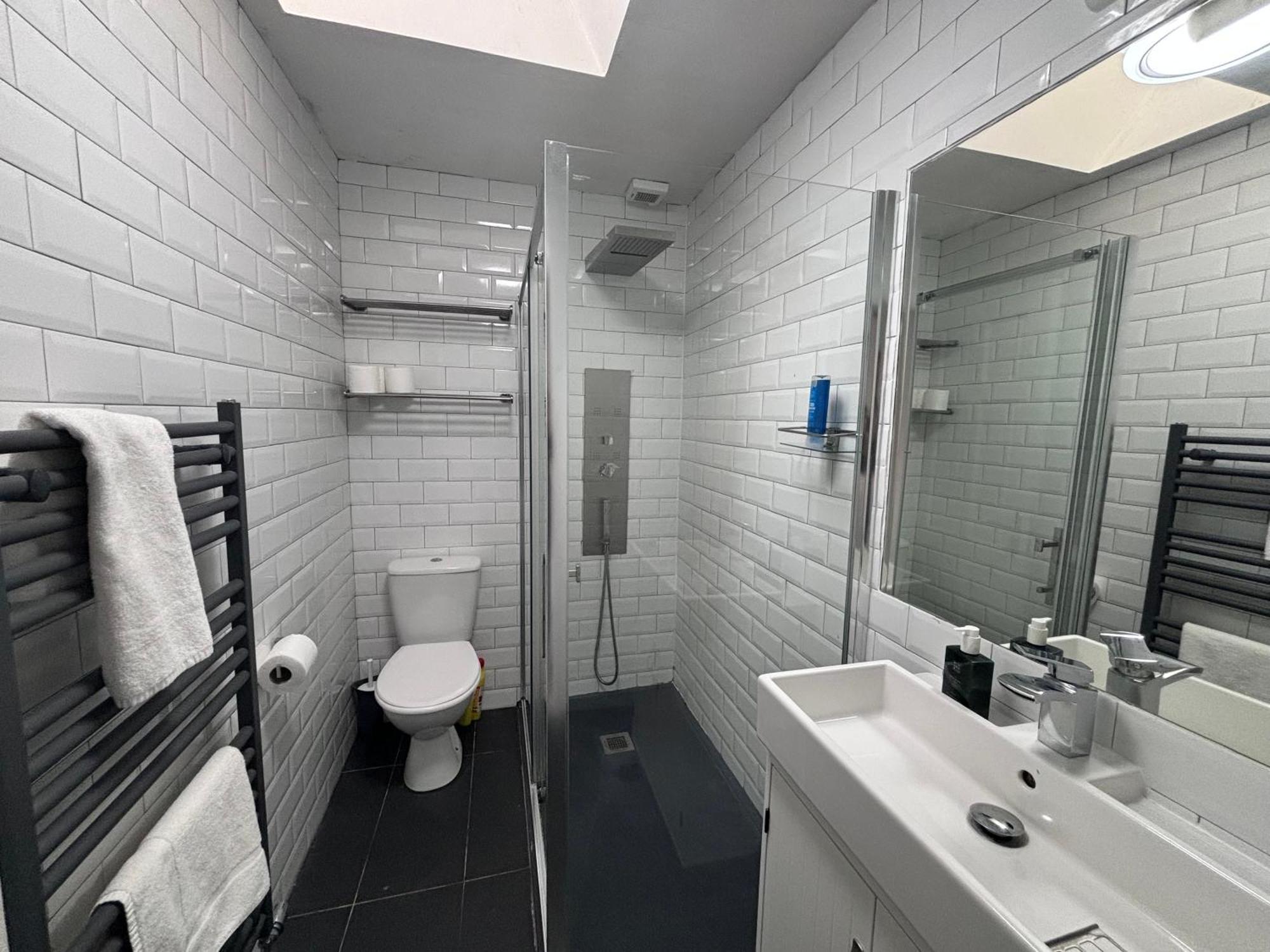 Apartment Central, Comfortable And Spacious 4 Bed Duplex